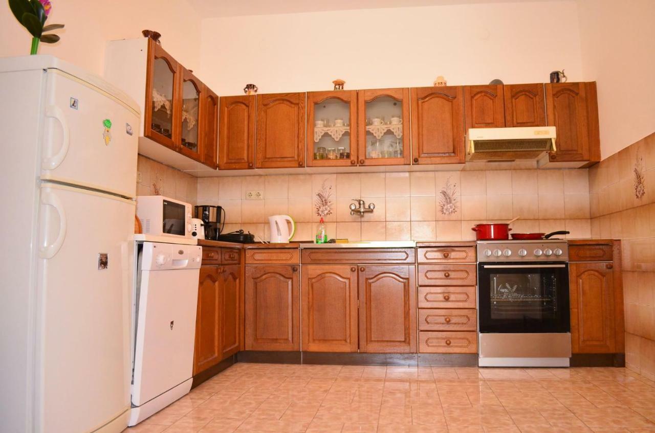 Apartman Rosa Pirovac Eksteriør bilde